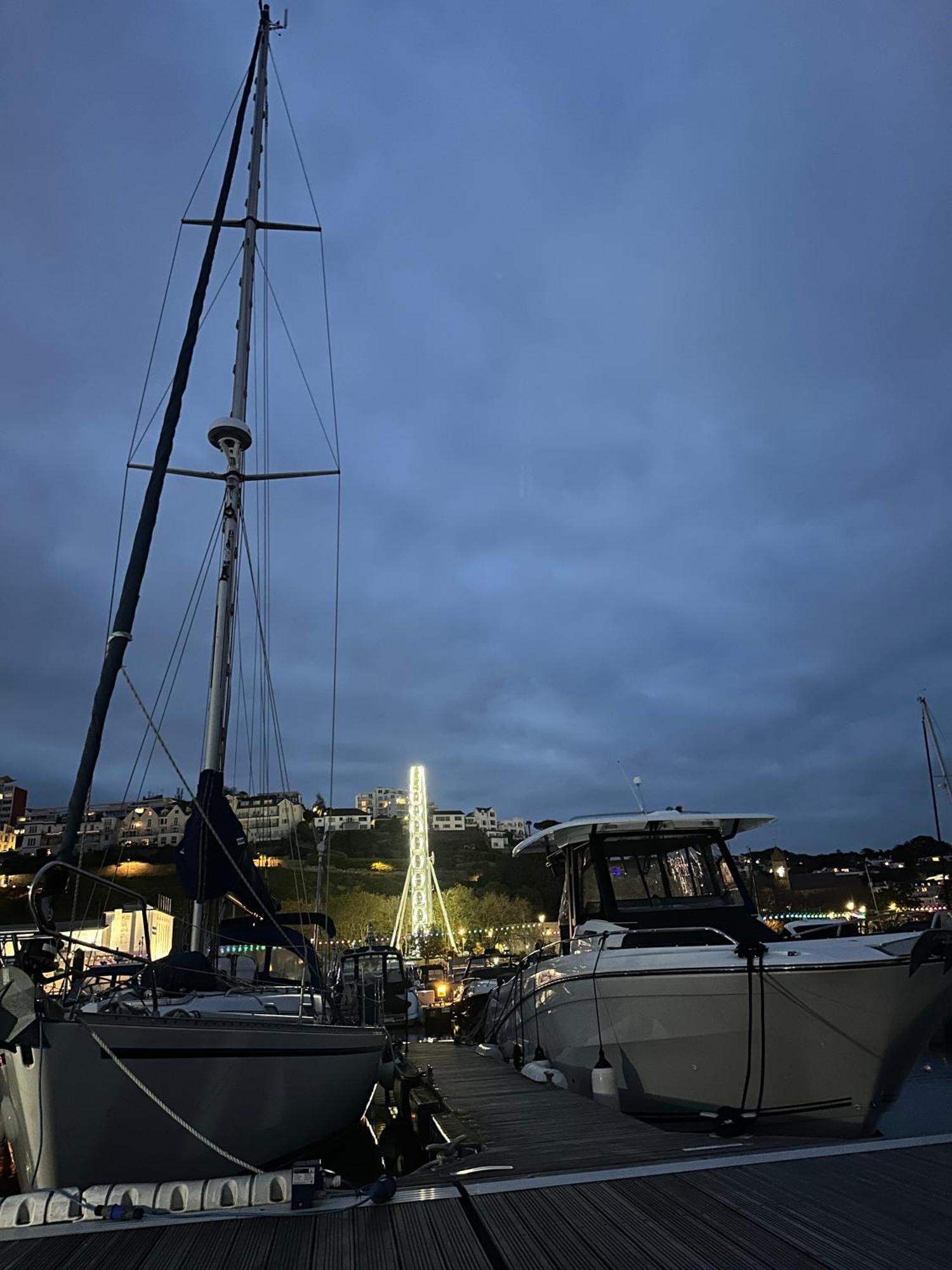 Boat Accommodation Ltd Торкі Екстер'єр фото