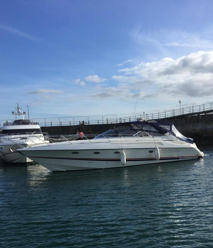 Boat Accommodation Ltd Торкі Екстер'єр фото